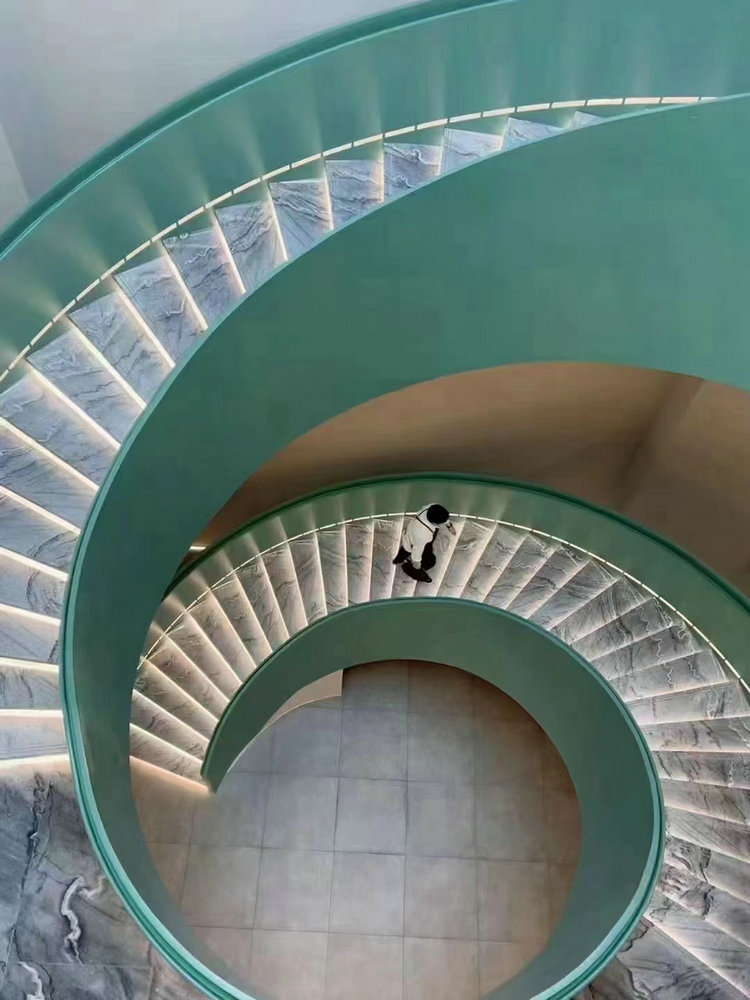 旋转楼梯案例